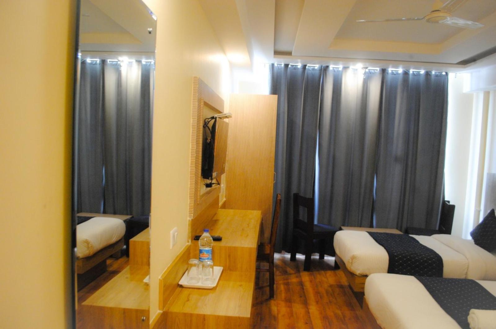 The Fragrance Hotel Katra  Esterno foto